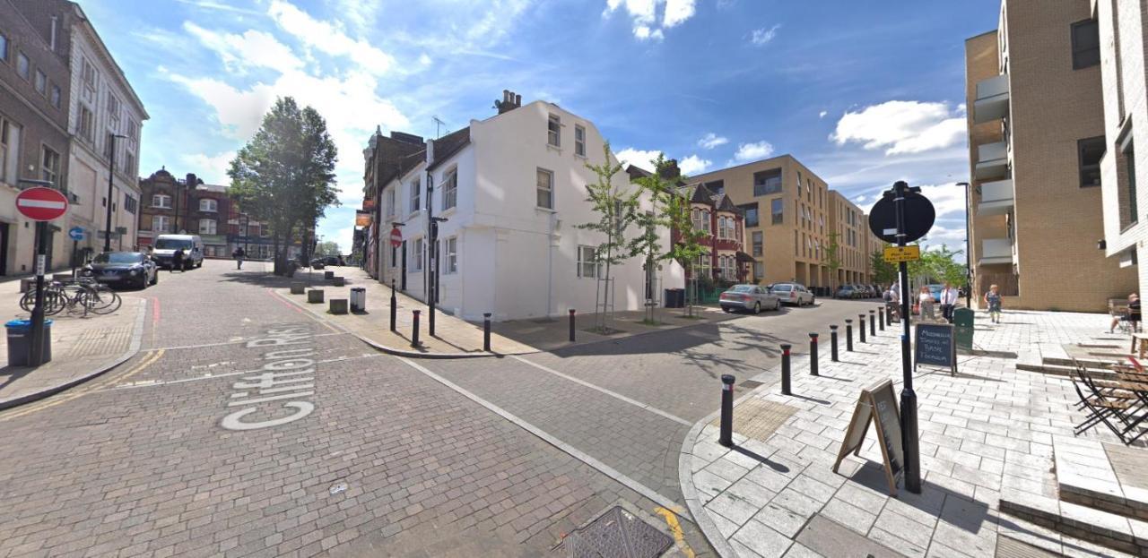 Super Studio With Two Bedrooms - Five Minutes From The Station! London Exterior photo